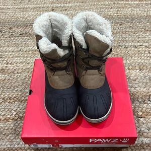 Women’s Snowboots by Pawz